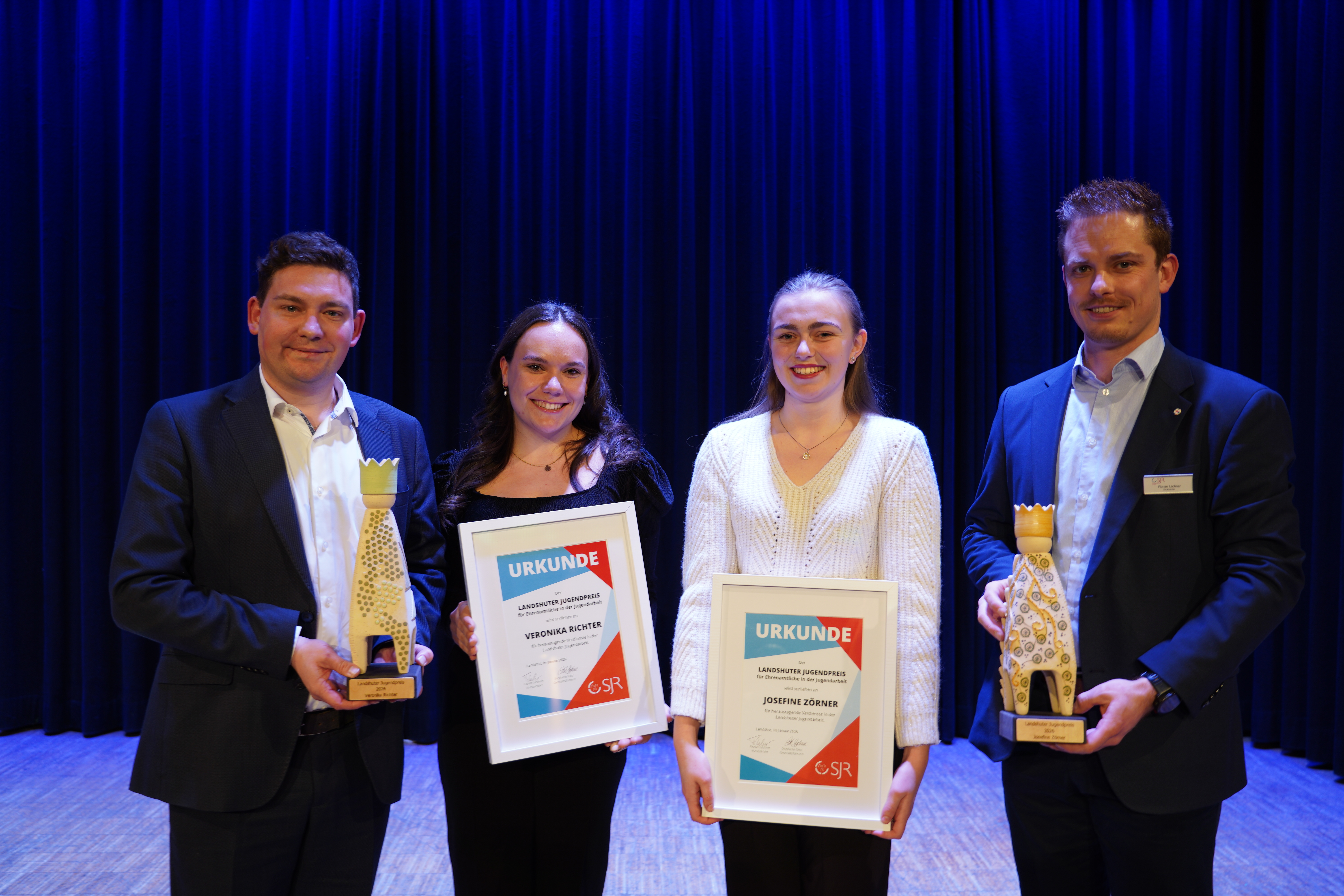 Neujahrsempfang   Vroni R. Josi Z. mit Dr. Thomas Haslinger u. Florian Lechner Quelle SJR